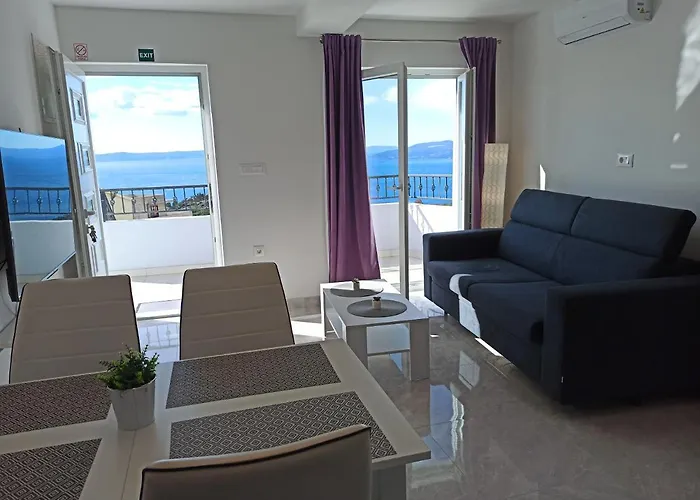 Hill With Private Pool * Makarska