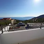 Villa Hill - Heated Pool & Jacuzzi, Panoramic Sea View