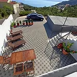Hill - Heated Pool & Jacuzzi, Panoramic Sea View Вилла Макарска