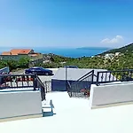 Hill - Heated Pool & Jacuzzi, Panoramic Sea View Макарска