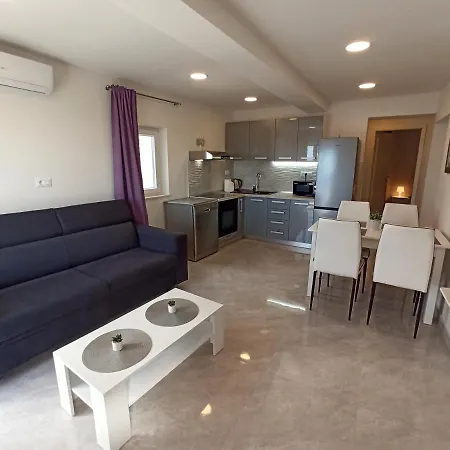Hill With Private Pool * Makarska