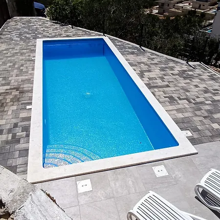 Hill With Private Pool 빌라 *