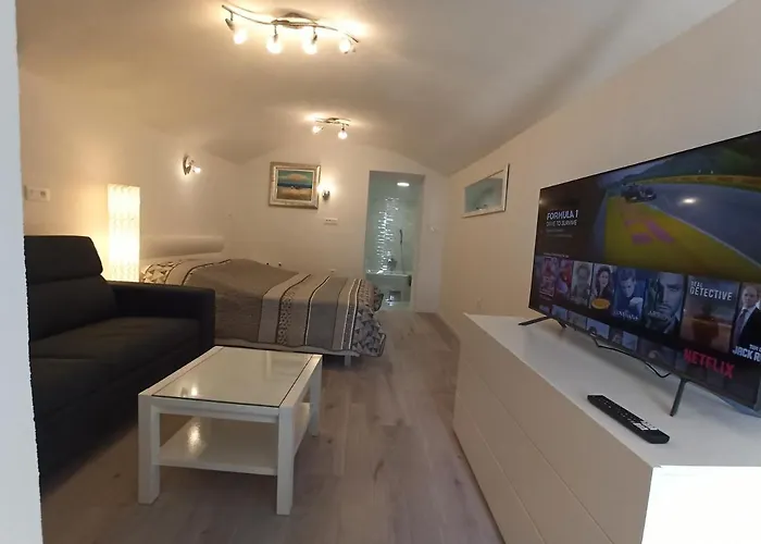 Hill With Private Pool Villa