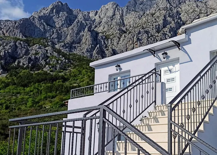 Hill With Private Pool * Makarska