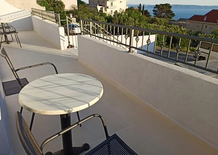 Villa Hill With Private Pool Makarska