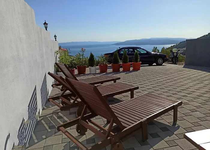 Hill With Private Pool Вілла *