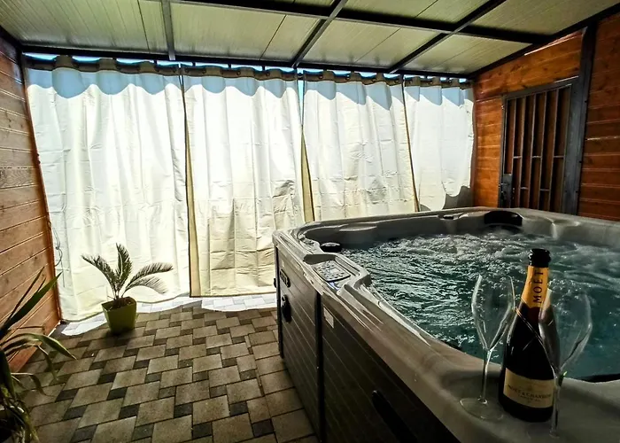 Вілла Hill With Private Pool