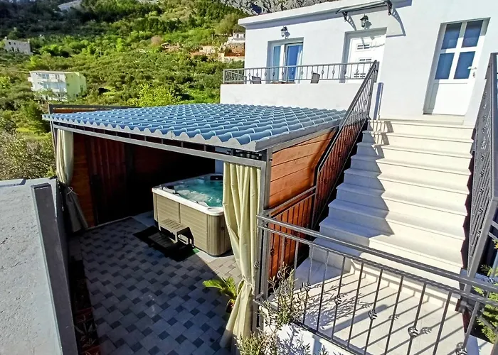 Hill With Private Pool Makarska