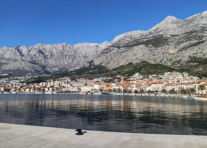 Hill With Private Pool Вілла *