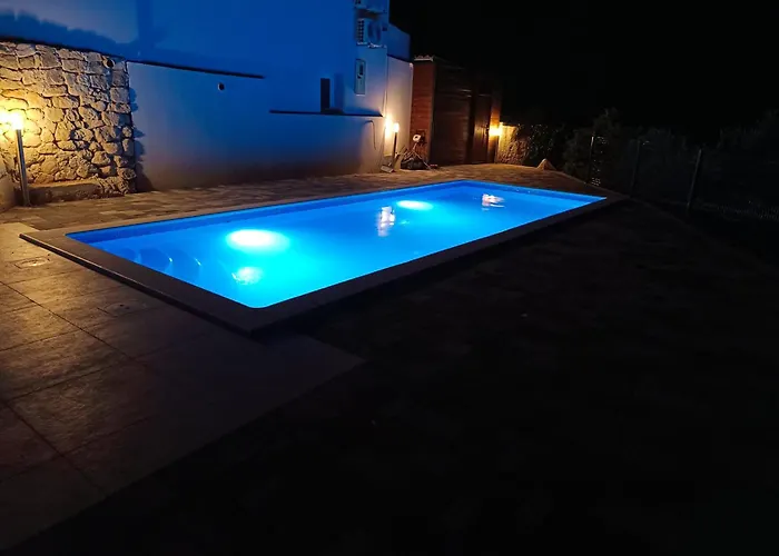 Hill With Private Pool Вілла