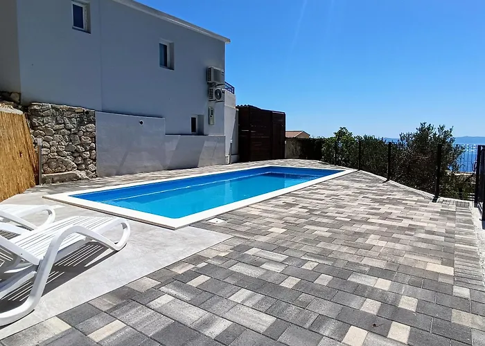 Вілла Hill With Private Pool