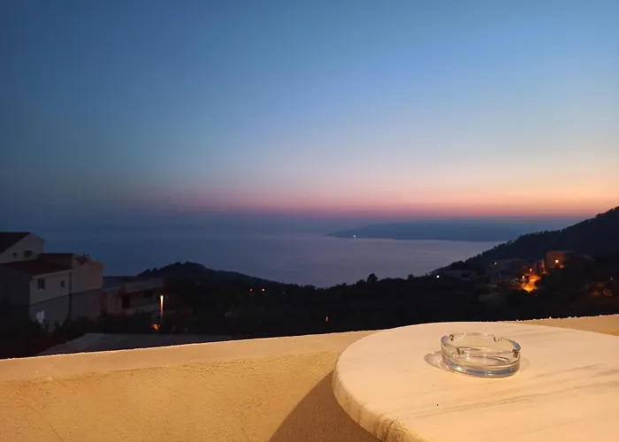 Hill With Private Pool * Makarska